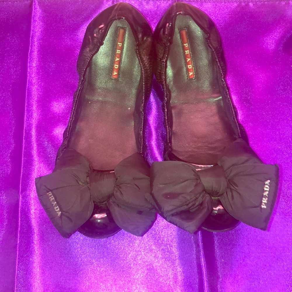 Used Prada patent leather ballerina flats